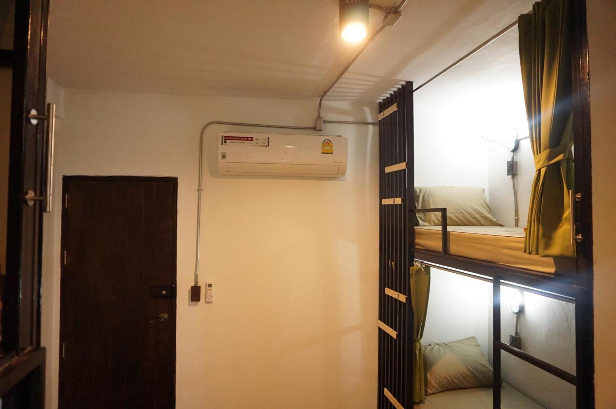 Feel Good Bangkok Hostel Eksteriør billede