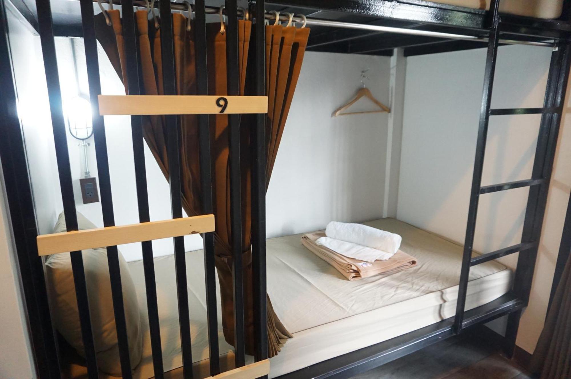 Feel Good Bangkok Hostel Eksteriør billede
