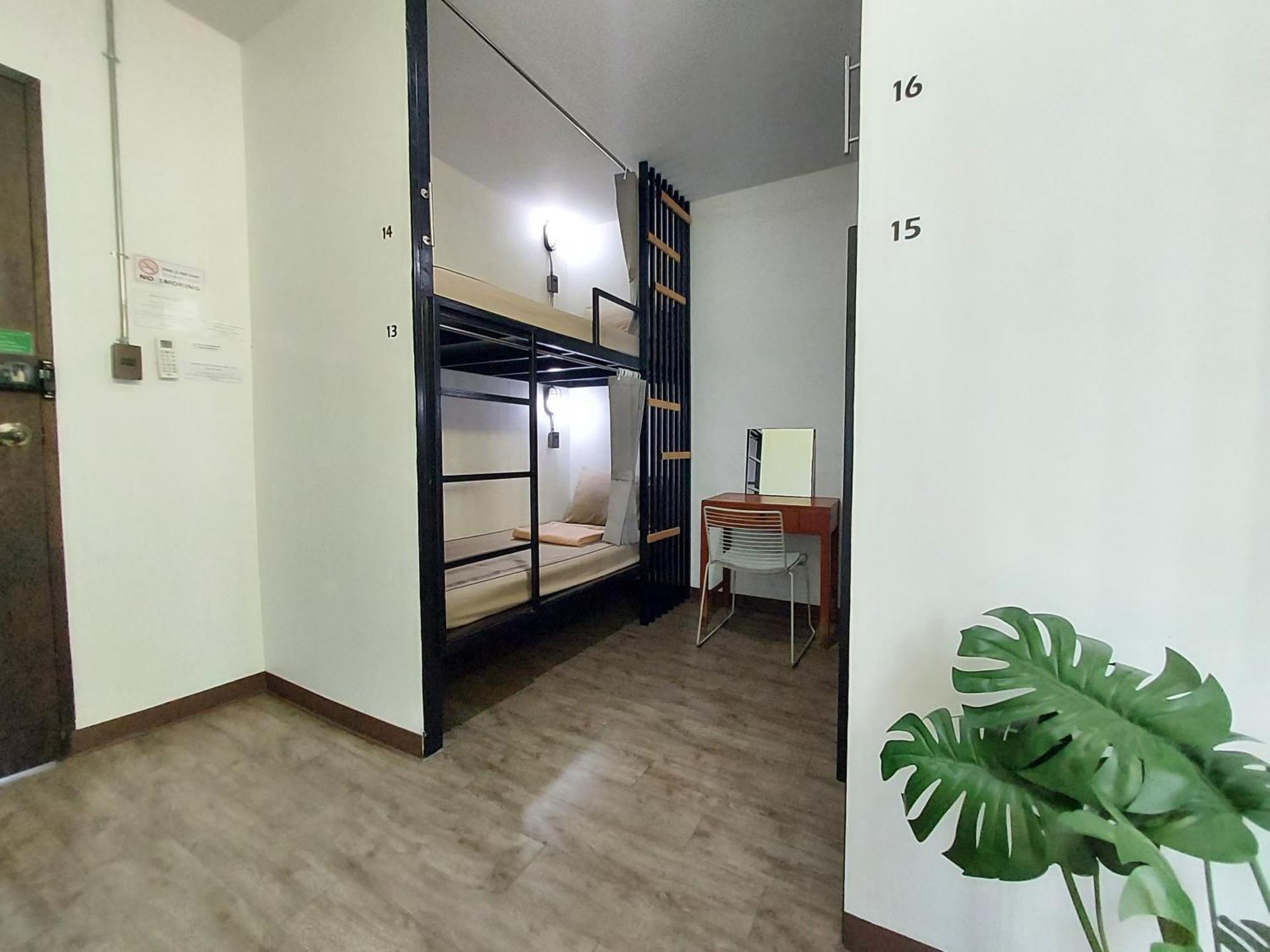 Feel Good Bangkok Hostel Eksteriør billede
